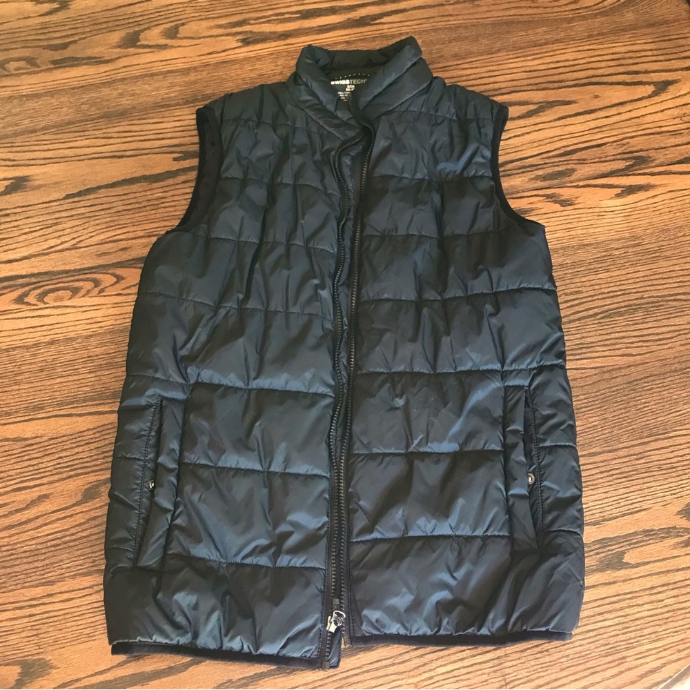 Swiss Tech mens vest size S (34-36)